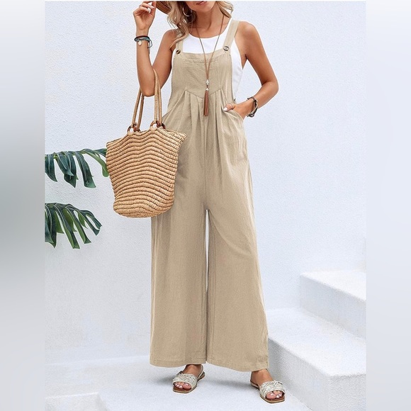 Pants - Women’s Light Cream Casual Loose Fit Wide Leg Jumpsuit With Adjustable Straps